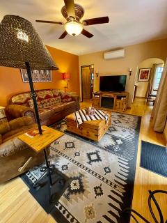 The Pleasant Street Casitas - Historic & Modern Charm - 3