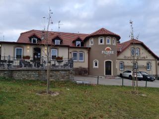 Hotel & Restaurace Pizzerie Jasany - Znojmo - 9