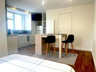 Studio 30m2, parking, 2 pers, 10 min d'Aurillac - Polminhac - 4