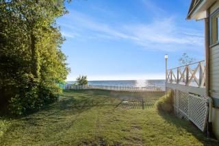 Lake Michigan Retreat - 8
