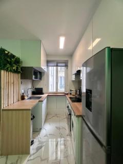 Superbe Appartement Rénové au Cœur de la Capitale - París - 2