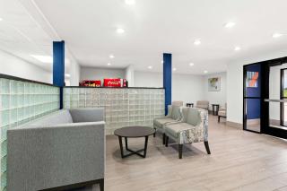 SureStay Hotel by Best Western Groves - 5