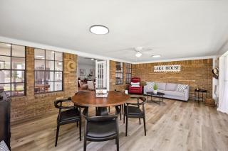 Charming Granbury Lake House with Breathtaking Sunsets - Granbury - 5