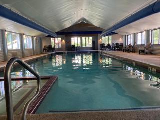 Attitash Mountain Resort Pool Jacuzzi Storyland NorthConway - Bartlett - 3