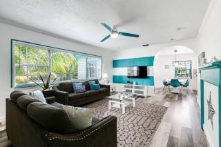 Aqua Breeze Villa - Hollywood - 0