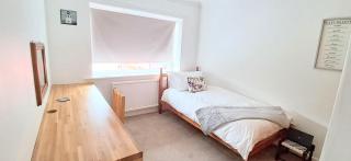 Willow Cottage 3 bed, cosy stopover, dogs welcome - 1