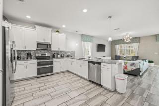 Luxury Retreat in ChampionsGate - 3