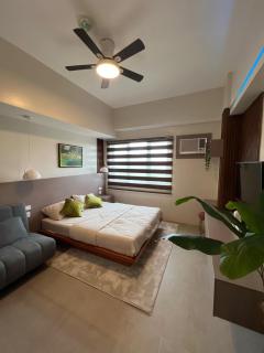Cozy Condo near IT Park With Pool Netflix - 5
