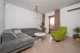 Apartments by the sea Okrug Gornji, Ciovo - 23497 - Trogir - 4