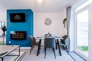 Modern 3-Bed house in Manchester by 53 Degrees Property, Ideal for Professionals & Contractors, FREE Parking - Sleeps 8! - 3