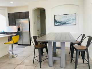 Fun 3-Story House in Vegas - 9mins to Strip and Airport! - Las Vegas - 7