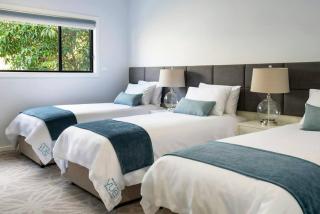 Vue One Nelson Bay Waterfront Luxury - Nelson Bay - 1