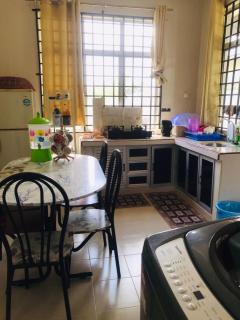 Aufa Homestay Besut - 2