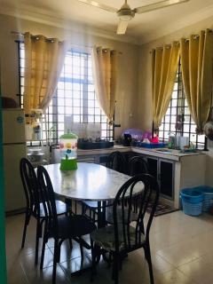 Aufa Homestay Besut - Kampung Kuala Besut - 1