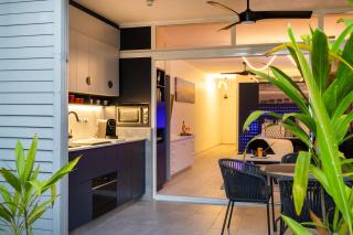 Ultra Modern Studio Apartment in Club Tropical - Port Douglas - 5
