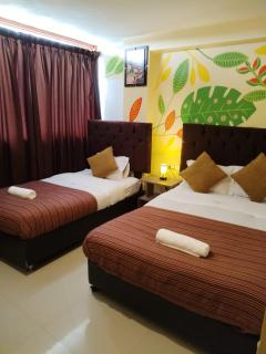 MACHUPICCHUROYAL B y B - 0