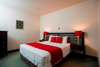 Emerald Hotel - 2