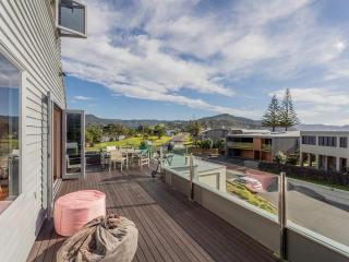 Ocean View Beach Beauty - Tairua Holiday Home - 5