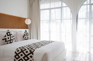 Chic Designer 1 BR villa with pool - Canggu - 3
