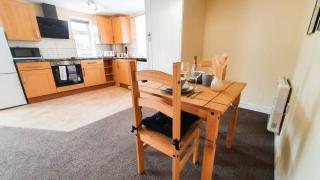 Orange Lilly In Stroud With Free Parking - Stroud - 4