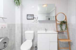 Cozy Double Room - Central Spot - Shared Bathroom - Regents Park - 7