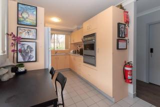 Cozy Double Room - Central Spot - Shared Bathroom - Regents Park - 2