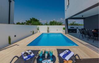 Stunning Home In Privlaka - 3