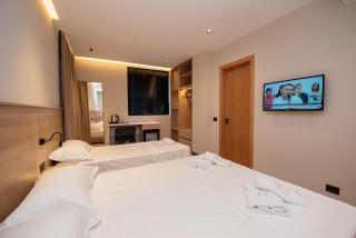 Calma Boutique Hotel - Vlorë - 9