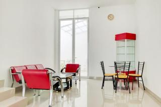 Hotel O Panakkukang Near Mall Panakkukang Formerly Golden White House - 2