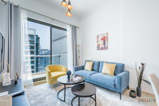 Promo Alert Captivating 1BR with Canal Views by Deluxe Holiday Homes - 3