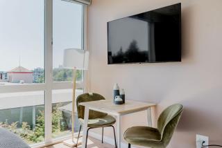 Blueground Capitol Hill gym elev courtyard SEA-761 - 8