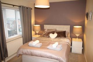 3 Bed House - Sleeps 6 - Parking - Pets - Garden - 9