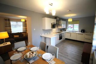 3 Bed House - Sleeps 6 - Fully Refurbished - 0
