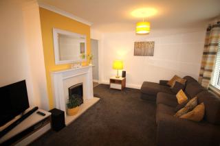 3 Bed House - Sleeps 6 - Fully Refurbished - 3