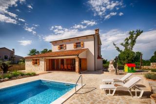 Villa with pool, garden, in a quiet small village - by Traveler tourist agency Krk - ID 2179 - Kras - 7