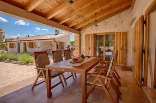 Villa with pool, garden, in a quiet small village - by Traveler tourist agency Krk - ID 2179 - 1