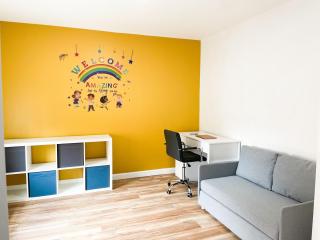 Essex Spacious House - North Stifford - 9