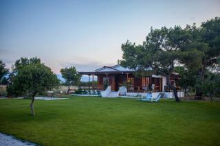 ThemiLia Beachfront, Luxury House - Néa Ankhíalos - 8
