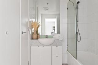 A Cozy 2BR Apt Near Crown Sleeps 6 FREE Parking - Melbourne - 5