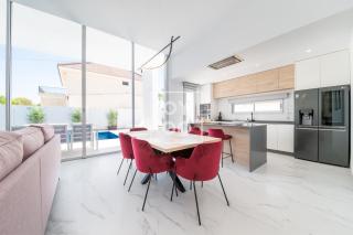 Villa Coral deluxe oasis by OYOOSTAYS - Torrevieja - 8