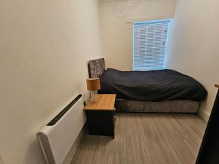 Stylish 1 Bedroom Flat near Bridgend Town centre - Bridgend - 7