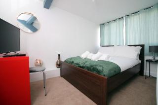 Spacious 5 bedroom flat-Swansea - Swansea - 1
