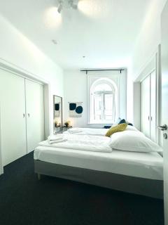 Central Apartment for up to 10 Guests - Amburgo - 9