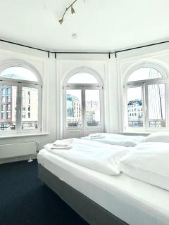 Central Apartment for up to 10 Guests - Amburgo - 4