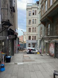 2Br, 2Ba, 4th Floor of Historical Building ,Galata - Istanbul - 1