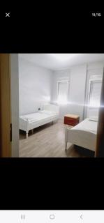 Apartment with 2 sleeping rooms and 2 bathrooms - Pogradec - 2