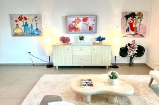 Modern 1250sqft Luxury Condo at Ciudadela - 2