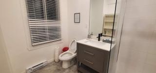 Perfect for Groups Big Livingroom 2 Backyard 3BR - 5