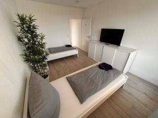 bookandstay24 Dietzenbach 2 Zimmerwohnung mit Balkon, Küche und Parkplatz - 1