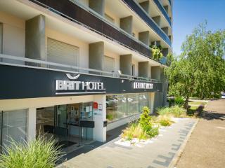 Brit Hotel Le Parc Vichy - Bellerive-sur-Allier - 0